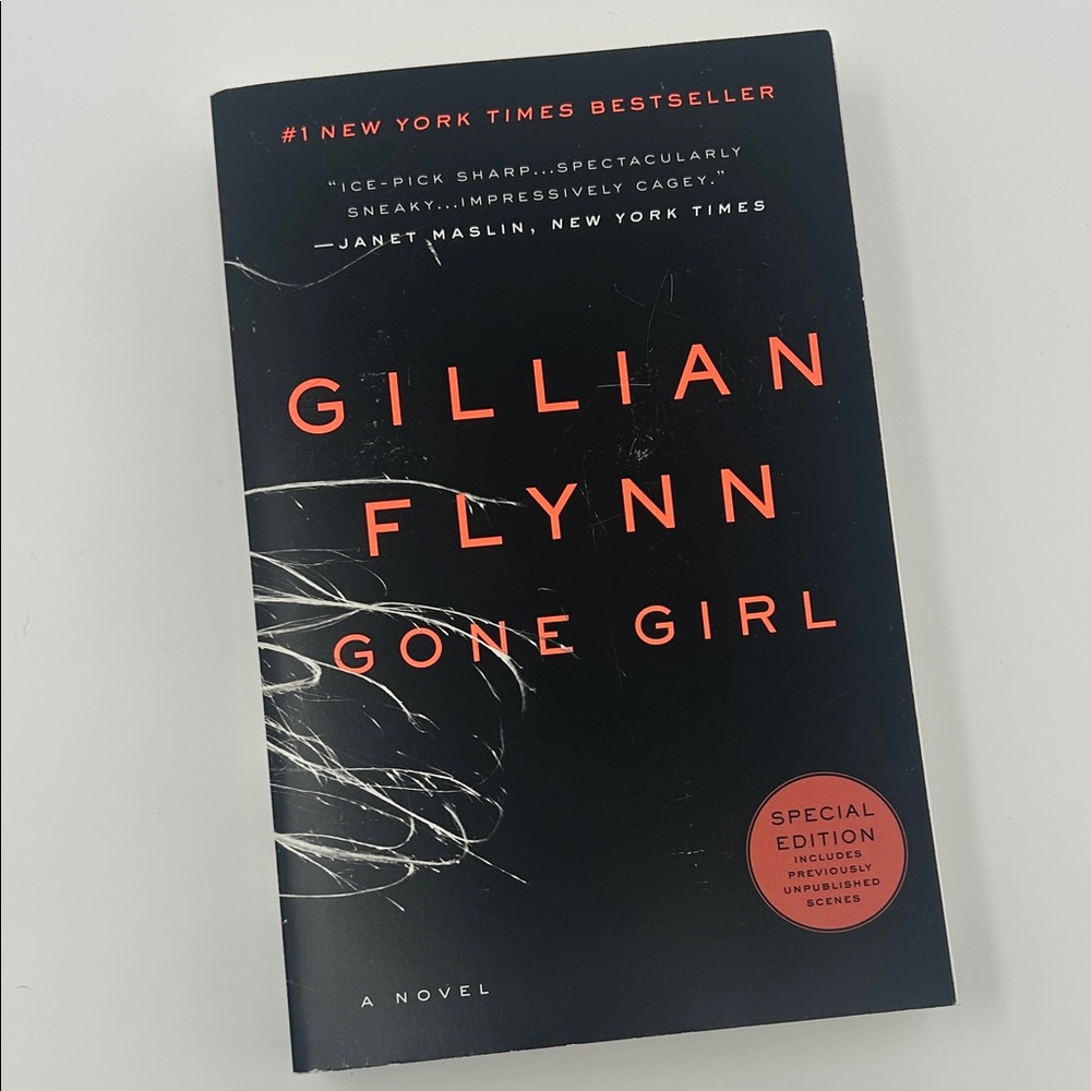 Gone Girl Special Edition Novel